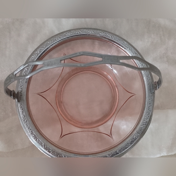 Vintage Pink Depression Glass Bowl Basket with Silver Handle - Picture 2 of 7